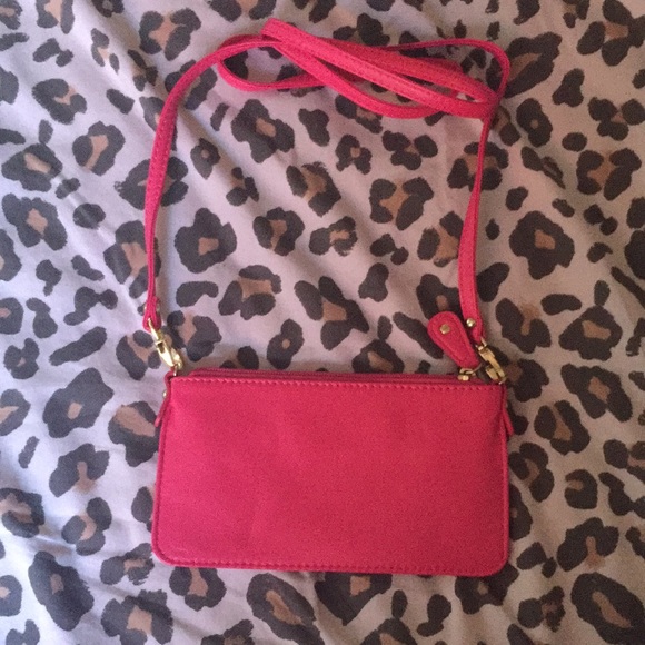Danielle Nicole Handbags - NWOT Danielle Nicole crossbody purse